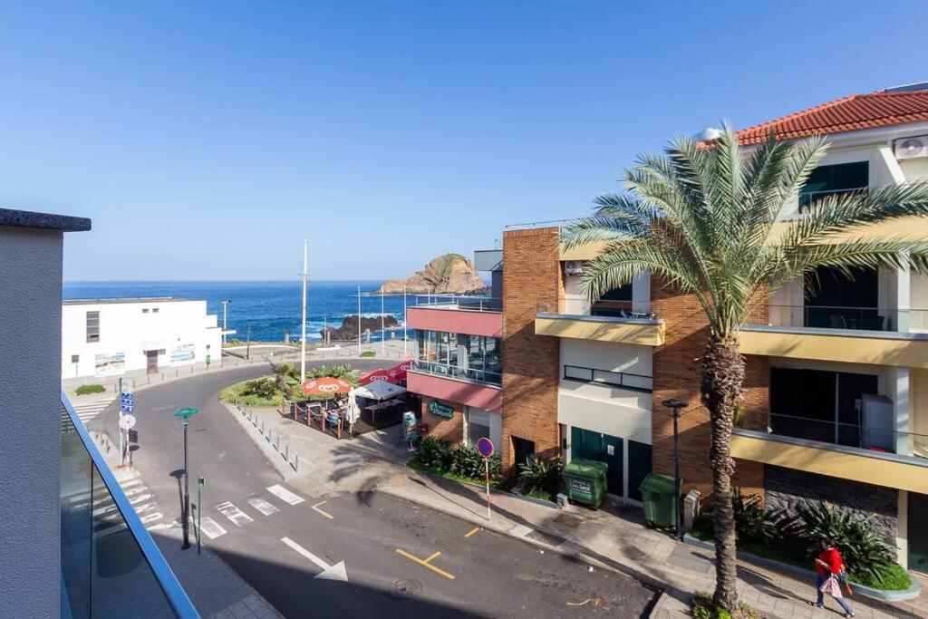 Luxury And Modern Apartment In Porto Moniz Center Exterior photo